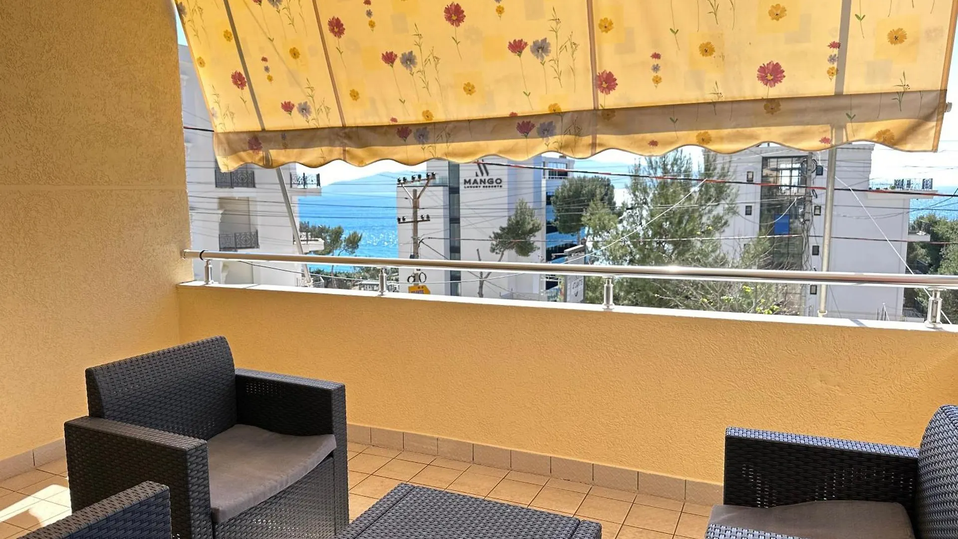 Solar Sea View Apartment Sarandë 0*,  Albánie